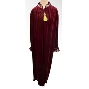 VTG Floral Embroidered Velvet Robe Burgundy L Whimsygoth Romantic Vampire Goth